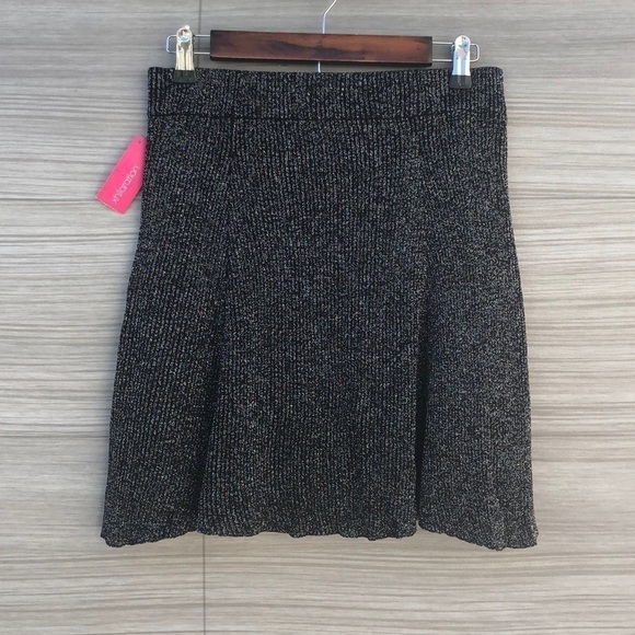 Swing Skirt Size Small New with tags - Picture 4 of 7